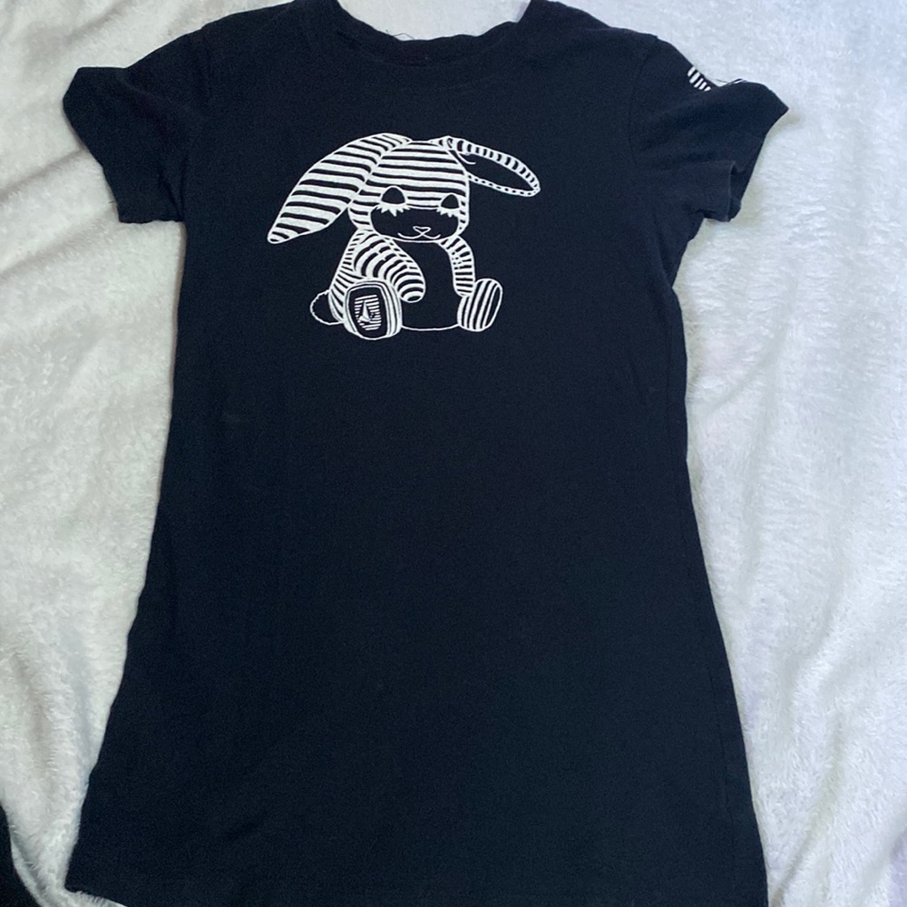 Volcom bunny baby tee